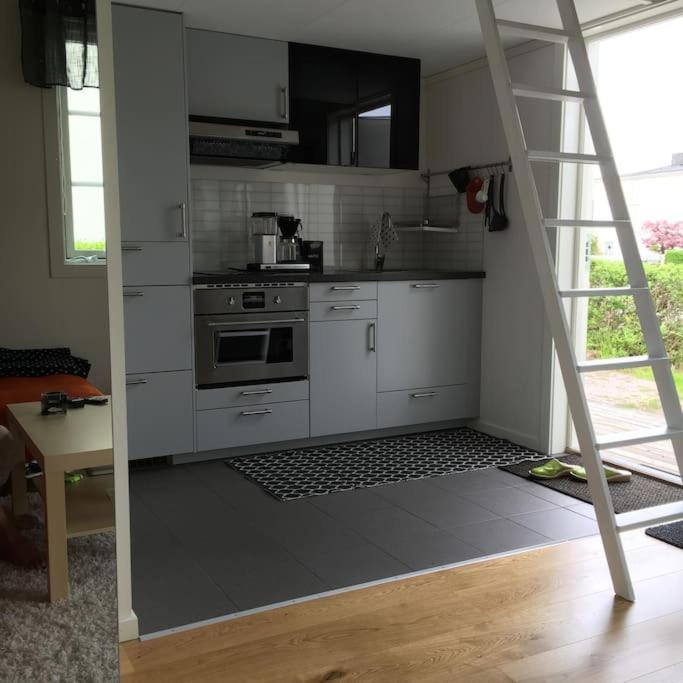 Tiny House! Villa Vastervik Bagian luar foto